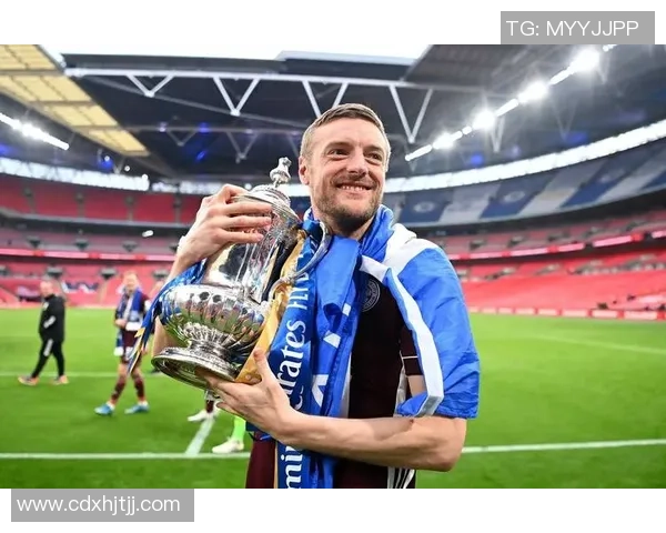 足球场上的传奇黑人明星他如何改变了足球的历史与未来